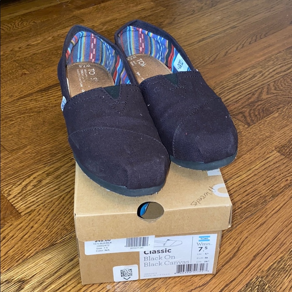Black classic TOMS
